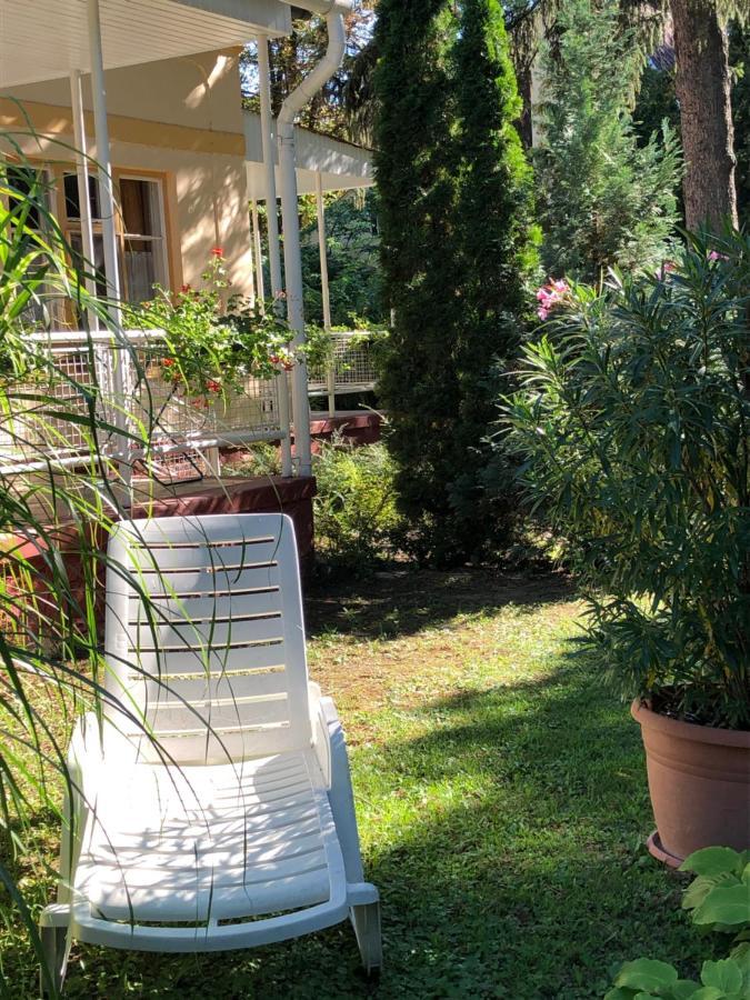 Szem-S Vendeghaz Hotel Balatonszárszó Eksteriør billede