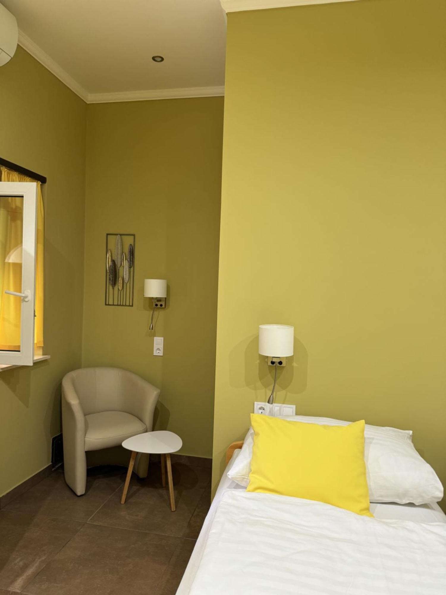 Szem-S Vendeghaz Hotel Balatonszárszó Eksteriør billede
