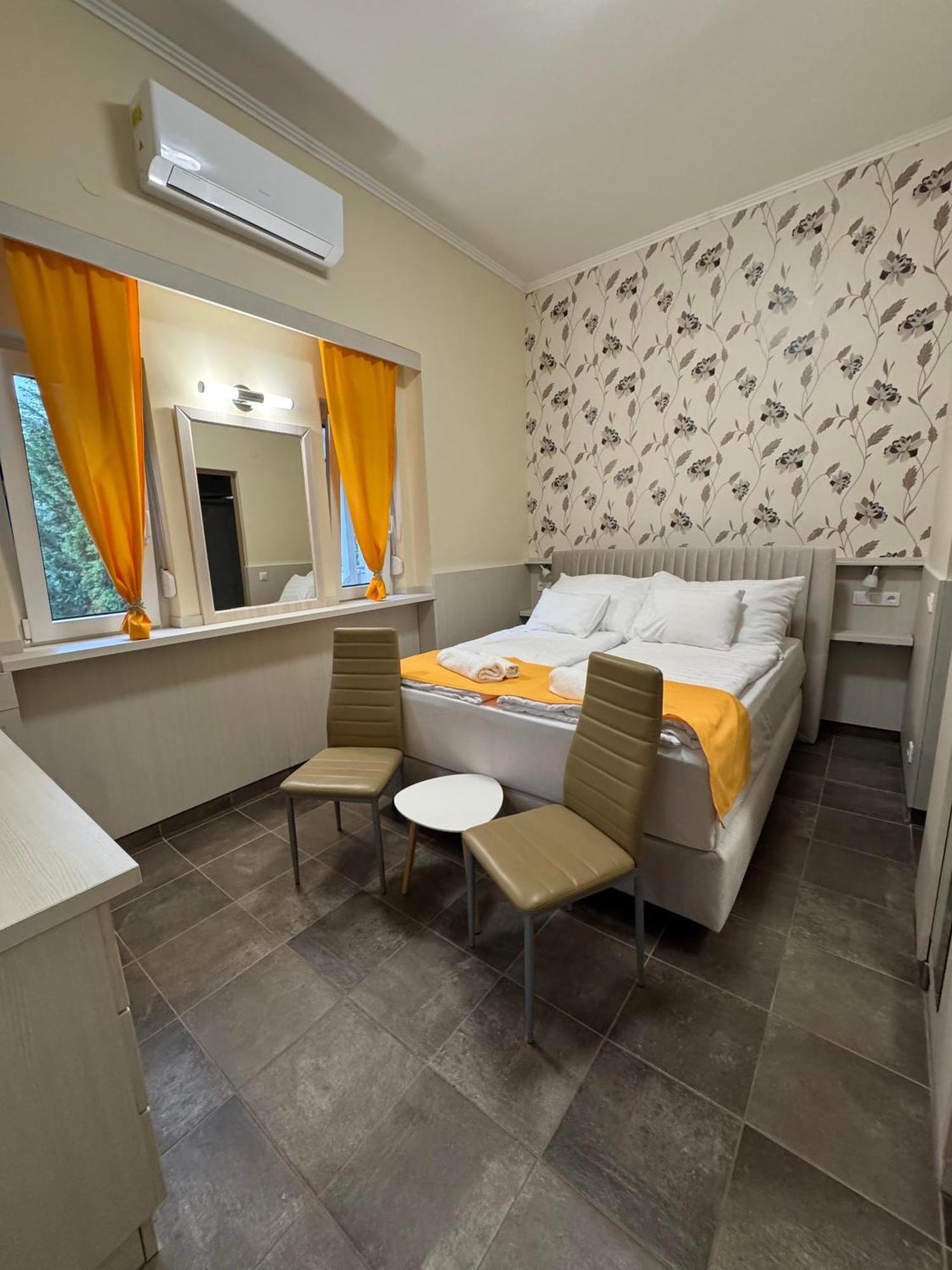 Szem-S Vendeghaz Hotel Balatonszárszó Eksteriør billede