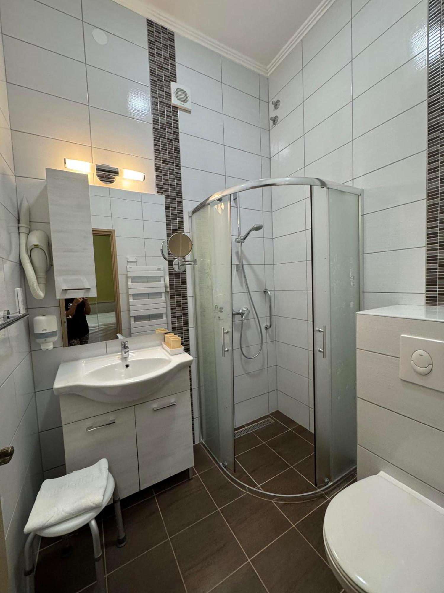 Szem-S Vendeghaz Hotel Balatonszárszó Eksteriør billede